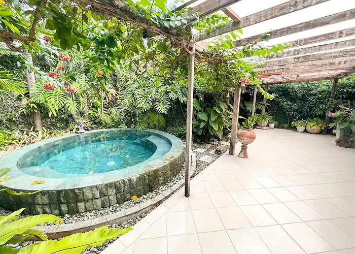 Wonder Villa, Close To The Main Strip Of Seminyak
